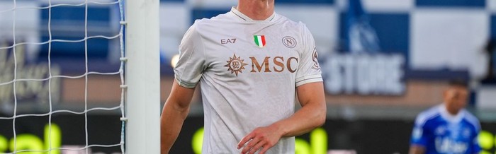 曼联今夏首笔转会正式敲定！霍伊伦3800万英镑永久转会那不勒斯|欧冠|亚特兰大|球队|国米|孔蒂_新浪体育_新浪新闻