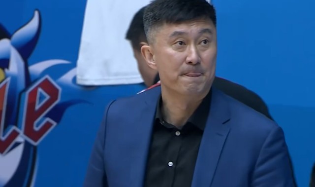 bob半岛体育登录入口-霸气！杜锋回怼记者：我没有遗憾，很多球队没有冠军，我们有11个